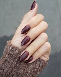 Almond Black And Red Ombre Nails Thanksgiving Beauty Ideas That Are Way Better Than A Pumpkin Spice Latte Almond Shape Nails Acrylic Nail Shapes Winter Nails Acrylic