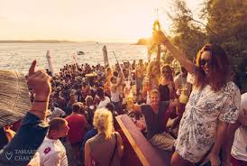 Having officially opened for the summer season from may 22nd, beach & booze is located at split. Tamaris Charterhvar Party Boat Tour Tamaris Charter