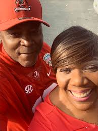 Amy Hubbard (@pheenyx1)