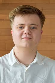 What are the roles of senior class advisors at MHS?