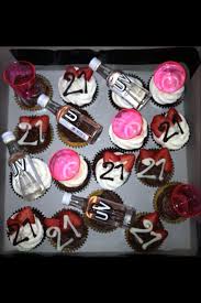 Cute Cupcake Ideas For Boyfriend Birthday Pin On Tracie S Cupcakes