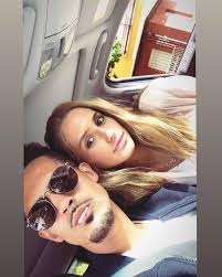 Hoy cumple años la persona mas especial que conozco. Solo espero seguir  disfrutándote todos los dias, y que me contagies de alegría con esa sonrisa  tan bonita que tienes. Gracias por formar