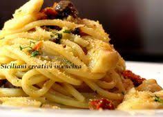 Spaghetti Con Il Baccala Capperi Olive E Pomodori Secchi Ricetta Facile Ricetta Ricette Pasti Italiani Ricette Mediterranee