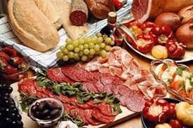 Parliamo di una gastronomia basata sui prodotti della terra (la cicerchiata, la crema di peperoncino…), quindi, ma anche del mare (tonno sott'olio, pesce spada alla pizzaiola…). Piatti E Vini Calabresi Protagonisti Negli Store Eataly A New York Soverato Web