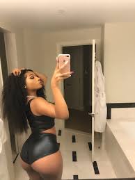 TINA SNOW on X: Big booty big ole treat t.coWRt1a9cF2Y  X