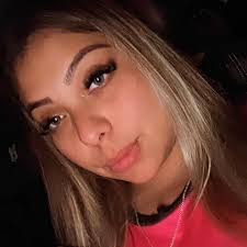 Connie Metcalfe's Instagram, Twitter & Facebook