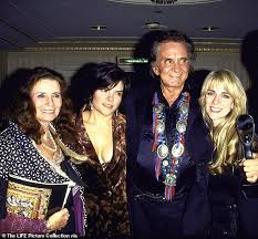 Ryman auditorium celebrates johnny cash and june carter's 65th anniversary with a new exhibit. Johnny Cash S Daughter Rosanne Talks About Her Famous Father S Affair With June Carter Daily Mail Online
