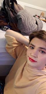 Guy? Girl? Neither? Both? You decide. : r/bisexual