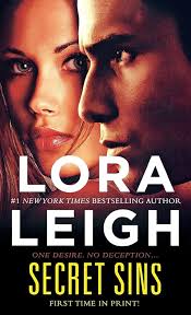Amazon.com: Secret Sins (The Callahans, 3): 9781250230546: Leigh, Lora:  Books