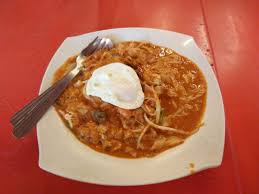 Char kuey teow ialah salah satu makanan yang menjadi trademark malaysia. Inani Hazwani August 2016