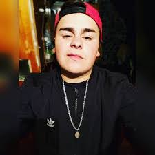 Hector Klein's Instagram, Twitter & Facebook