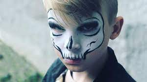 Halloween schminken zombie braut mit vampir schminken foto editor. Halloween Schminkideen Fur Kinder 8 Einfache Ideen Hallo Eltern