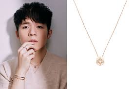 So charming! Ian interprets the Chaumet Bee My Love series with style.