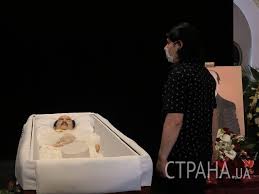 У него каждую секунду горели глаза и на паркете и вне его. Ipywnym5heq7fm