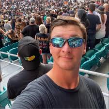 Nathan Fillion doesn't believe that Cayde-6 is really dead.