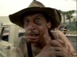 does anyone else think Mr. Zero from the "woman haters" short film looks  exactly like Jim Varney (Ernest) ?