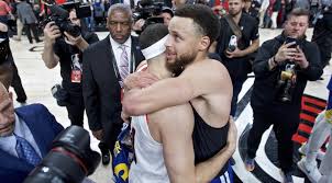 #zaza pachulia #stephen curry #steph curry #curry #javale mcgee #andre iguodala #matt barnes #kevin durant #shaun livingston #steve kerr #mike brown #klay thompson #golden state warriors. Nba Playoffs Stephen Curry Schickt Bruder Seth In Den Urlaub