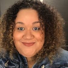 Alexis Anderson's Instagram, Twitter & Facebook