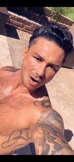 He is known for his signature blowout look. Dj Pauly D On Twitter Haters Will Say It S Sweat No Gel Beard Chest Hair Outside