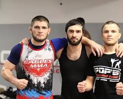 Подать заявку под эгидой ufc в световом дивизионе. Habib Nurmagomedov Foto S Zhenoj 11 Tys Izobrazhenij Najdeno V Yandeks Kartinkah Sumochki Lui Vitton Lui Vitton Chempion