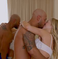 Love Is Blind Has a Hot People Problem