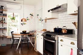 This means that even the drawers are painted, inside and out! 25 Beautiful White Kitchen Ideas Design Decorating Tips For White Kitchens Apartment Therapy