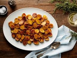 Pretty much all meat eaters live and die for sinking but is it possible that the roast is actually better the next day? Easy Christmas Dinner Menu With Beef Rib Roast Epicurious