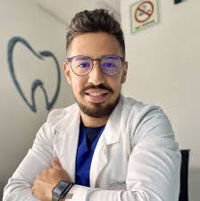 Dr. Vladimir Fernández Rojas Dentista