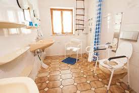 Bad und toilette teilen sich zwei personen. Ferienhaus Fur Behinderte Menschen Im Allgau Bilder Wohnungen Und Umgebung