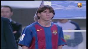 Segundos en cancha y una expulsión. The 14 Year Anniversary Of Leo Messi S Official Barca Debut
