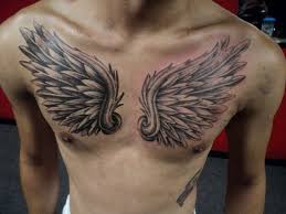 Le tatouage au dos en forme d'ailes est très populaire. 59 Tatouages D Ailes D Anges Galerie D Images