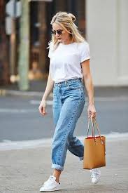 Spor Ayakkabi Kombinleri Bayan Spor Ayakkabi Modelleri In 2020 Jeans Outfit Women Simple Spring Outfits Jeans Outfit Casual