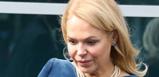 Dagmar havlová — dagmar veškrnová havlová (* 22. Dagmar Havlova Plavky Tajny Prijezd Dagmar Havlove Na Festival Do Varu Zamaskovanou Ji Nikdo Nepoznal 24 349 Likes 279 Talking About This Trisula Blue