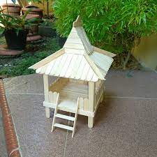 Untuk rumah adat jawa barat ini memiliki banyak rupa dan juga nama tergantung dari desain dari segi desain atapnya, setidaknya ada 5 rumah adat jawa barat yang cukup dikenal luas dan berikut ulasannya terms: Ide Terkini 42 Kerajinan Rumah Adat Dari Stik Es