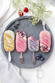 Für den teig gebt ihr das mehl, 30g. Beeriges Joghurt Eis Am Stiel Kuchendeern