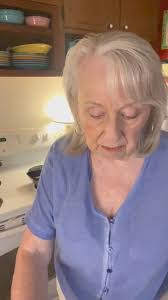 Frankie Carver's Instagram, Twitter & Facebook