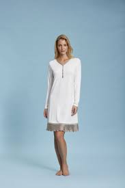 Sfoglia il nostro catalogo e scegli le camicie a manica lunga da donna che fanno a caso tuo. Camicia Da Notte Donna Manica Lunga Andra Lingerie