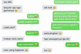 Kamu pernah merasakan yang namanya canggung ketika bertemu dengan orang baru? 8 Cara Pdkt Lewat Chat Buat Kamu Yang Hubungannya Lagi Stuck