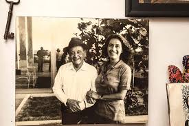 Eduardo galeano, desde muy joven, dedicó sus letras a los que eduardo galeano inició su carrera literaria detrás de su firma gius. Eduardo Galeano Un Ilegal En El Paraiso Gatopardo