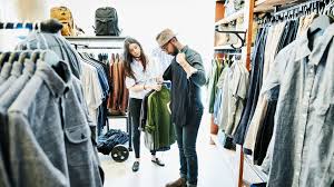 Entah itu syawalan, toko serba ada, toko pakaian, dan lainnya. What To Wear To Work At A Retail Store