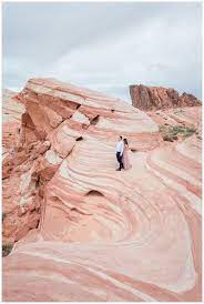 Desert Engagement Session Valley Of Fire Nevada Valley Of Fire Valley Of Fire State Park Valley Of Fire Photoshoot