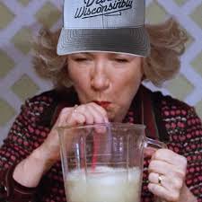 Wishing all the wonderful Wisconsin moms a Happy Mother's Day! May your  heart be as warm as a fish fry and your day as sweet as a kringle.💐