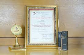 với cong dụng vo cung tốt với mai toc long may va rau zhair cream hiện được rất nhiều người tin dung sử dụng sản phẩm zhair cre long may chăm