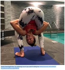 Genç milli futbolcu zaki anwari. Cyrus Posted A Picture On Instagram Telling People Who Didn T Vote For Clinton To Kiss Her Ass 9gag