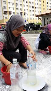 Komentar sepenuhnya menjadi tanggung jawab komentator seperti diatur dalam uu ite. Aadk Selangor Ø¹Ù„Ù‰ ØªÙˆÙŠØªØ± Isi Air Dalam Botol Botol Siapa Cepat Penuh Dia Menang Kipidap Dongibap Aadkselangor Ggmsaadk Https T Co Zlxwby5frz