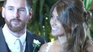Bienvenidos a la página de facebook oficial de leo messi. Voller Leidenschaft Gleich Kusst Messi Die Braut In Aller Offentlichkeit Youtube