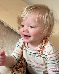 Allison Halverson's Instagram, Twitter & Facebook