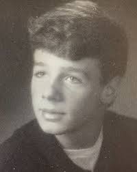 Happy #NationalSchoolPictureDay! Let's turn back the clock and take a peek  at Bob McCullough before he became the @CWRU Dean of Undergraduate  Admissions 👀 📸 #CWRUAdmission #CollegeSearch  #CaseWesternReserveUniversity #CollegeLife #CollegeBound ...