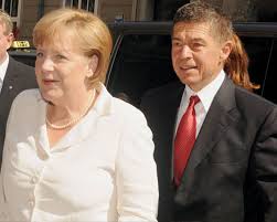 Check spelling or type a new query. Partnerschaft Politiker Ehen Liebe Und Zoff In Der Offentlichkeit Brigitte De