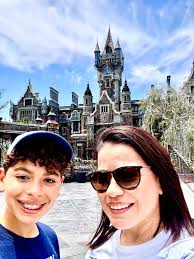 Hey international buyers I'm trying to buy some tickets from Australia  Using a VPN isn't working, incognito mode isn't working